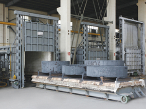 12米新型法蘭燃氣熱處理(lǐ)爐